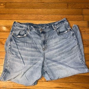 American Eagle Curvy Mom Jeans